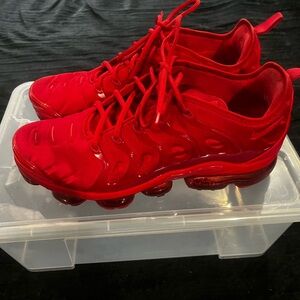 Nike Men’s All-Red Sneakers